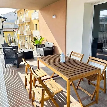Appartamento A Due Passi Dal Mare-cube Palace *