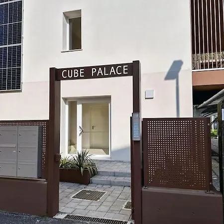 A Due Passi Dal Mare-cube Palace Appartamento *